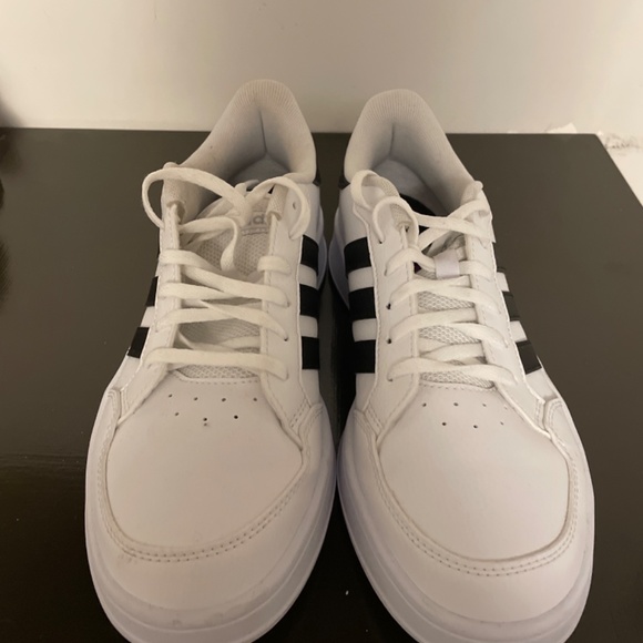 Adidas casual sneakers - Picture 2 of 4